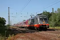Hectorrail 242.502  Zurg  am heißen 08.06.2014 mit dem Pilgerzug DPE 13487 (Ulm Hbf - Lourdes) bei der Durchfahrt in Orschweier gen Freiburg.