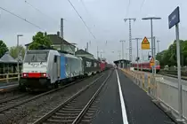 186 103 wurde mit einem KLV-Zug aus Italien in Richtung Holland am Morgen des 18.04.14 im Bahnhof M�llheim (Baden) fotografiert.
