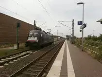 Am 7.6.14 fuhr die ES 64 U2-099 von MRCE den S-Bahnhof Allerheiligen in Richtung Köln.

Allerheiligen 07.06.2014