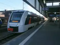 Nun die Front des VT 12008 von Abellio Rail am 14.4.14
Die Kupplung ist noch geschützt.
Heute verkehrt VT 12008 mit anderen Triebwagen von Abellio als S7 von Düsseldorf nach Wuppertal-Oberbarmen.

Düsseldorf HBF 14.04.2014