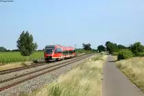 Der moderne Nachfolger des VT 628 in der Südpfalz ist der Talent. Am 22.06.2014 fährt 643 011  Steinweiler  als RB 28078 Karlsruhe-Neustadt dem nächsten Halt Edesheim entgegen.