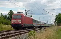 101 074 bespannte am 15.06.14 den IC 2038 nach Emden. Hier rollt der wegen Bauarbeiten über Dessau umgeleitete IC durch Greppin Richtung Dessau.
