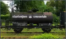 Diesen schönen alten Kesselwagen kann man bei der ZLSM in Simpelveld (NL) bewundern.
Bildlich festgehalten am 22.Juni 2014.