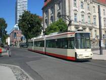 Frankfurt(Oder): Straßenbahnlinie 3 nach Messegelände an der Haltestelle Europa-Universität.(6.7.2011) 
