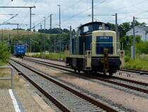 Gemeinsames warten auf neue Aufgaben.295 088 und Press 140 037 am 28.06.2014 in Glauchau(Sachs.)