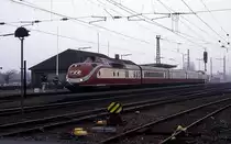 TEE VT 601 im Bahnhof Lathen auf der Emslandstrecke! - Am 28.11.1986 fuhr dieser Sonderzug von Münster nach Lathen und zurück. Die Mitfahrenden Gäste besuchten u. a. die Transrapid Strecke in Lathen.