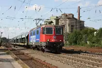 SBB Cargo 421377 durchfährt am 16.7.2014 mit einem leeren Autotransportzug Verden an der Aller in Richtung Seelze.