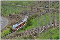 Wie Streichhölzer wurden die Bäume geknickt und werden jetzt über bereits geräumte Waldstrassen abgeführt. (04.06.2014)