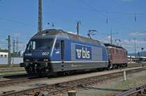 Re 465 007-3 zusammen mit der Re 425 171 am Badischen Bahnhof. Die Aufnahme stammt vom 15.07.2014.