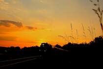 S-Bahn Zug R4354 am heutigen Morgen (18.Juli 2014) bei Deutschlandsberg. gezogen von DH1500.1 rollt die 3teilige Dosto Garnitur gemächlich dahin.