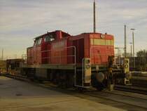 294 816-4 genie�t die milden Sonnenstrahlen am Nachmittag des 15.12.2006 im Gbf Hannover-Linden
