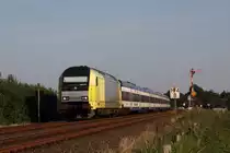 223 010-0 mit NOB 81722 von Hamburg-Altona nach Westerland kurz vor Niebüll. Fotografiert am 19.07.2014. 