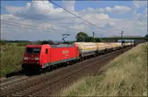 Railion 185.298 fuhr am 23.07.14 mit einem Kesselwagenzug von Gramatneusiedl kommend Ri. Wien.

