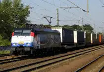 Am 17.07.2014 kam die 189 213 von der MRCE mit ERS Werbung für ihre Relation Poznan <-> Rotterdam bekommen aus Richtung Braunschweig nach Niederndodeleben und fuhr weiter in Richtung Magdeburg . 