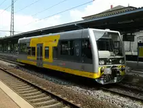 Burgenlandbahn - BR 672 903 wartet am 11.07.2014 als RB95 26422 nach Zeitz im Bahnhof Weißenfels auf Fahrgäste. 