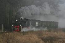99 5901 verl��t mit dem Adventsonderzug zum Brocken den Bahnhof Drei-Annen-Hohne;23.12.2006