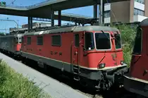 Re 4/4 II 11349 abgestellt beim Güterbahnhof Muttenz. Die Aufnahme stammt vom 03.07.2014.