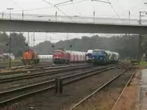 Viel Verkehr herrschte am 25.7.14 in Duisburg Entenfang. Hier stehen eine 271er von Northrail, die 232 131-3 mit einem Kohlezug und die Lok Nr. 9 von NIAG mit einem Kesselzug.

Duisburg Entenfang 25.07.2014