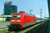 101 104 mit IR 2544  Osnabr�cker Land  (Berlin–Osnabr�ck) am 20.06.2000 in Hannover Hbf