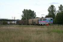Rc4 1142 rollt mit einem G�terzug Richtung G�teborg. Die Aufnahme entstand am 28.08.2006 bei Trollh�ttan.