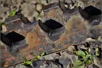 Zahnstange (System Abt) der Brienz-Rothorn-Bahn im Oktober 2011. Auch dieses Stück dürfte Teil der Originalausstattung dieser Bahn sein.