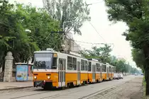 T5C5 - Dreifachgarnitur der Linie 14, geführt vom Tw.4250 fährt durch die Görgey Artur ut in Richtung Lehel ter. (30.07.2014)