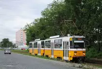 Stadtauswärts fahrendes T5C5 Tandem der Linie 37, geführt vom Tw.4101, Maglodi ut. (31.07.2014)