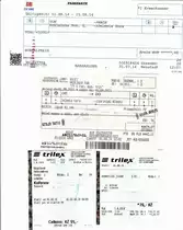 Die Fahrkarten für die Tour Dresden-Harrachov-Jelenia Gora-Görlitz-Dresden, die Dummheit des Fotografen, das erst ab 09:00 Uhr gültige Sachsen-Böhmen-Ticket ist nicht eingescannt.Ein freundlicher Schaffner ließ den Fotografen am Automaten eine
Karte zum Normalpreis ziehen...... Scann vom 02.08.2014