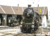 150 Jahr Jubil�um der Schweizer Eisenbahn.Der  Elefant  die C5/6 
2978(SLM 1916)und die Mallet Lok Ed 2x2/2 Nr.196 (Maffei 1893)vor
dem Rundschuppen in Del�mont/Delsberg (Archiv P.Walter)