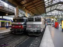 SNCF-BB22387 in Multiservice-Lack und SNCF-BB22237 in silbergrauer Fantôme-Lackierung.

Paris-Nord 2014-07-18 
