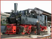 Zum Betrieb der 995906-5 brauchts Kohle und viel Wasser. Quedlinburg am 15.12.2006