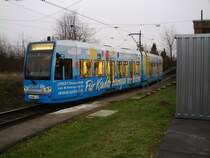 Triebwagen 4014 in der Schleife in Merkenich. Er besitzt seit kurzem Vollwerbung f�r das Hilfswerk Unicef. Merkenich, 27.12.2006, ~16.20 Uhr.