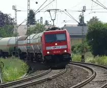 IGE 185 406-6 mit Druckgaskesselwagen am 23.07.14 bei Walluf