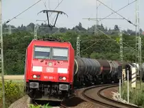 DB Schenker Rail 185 381-1 mit Kesselwagen am 23.07.14 in Walluf