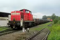 294 635-8 mit Übergabe Bamberg - Schlüsselfeld am 16. August 2014 im Bahnhof Schlüsselfeld.