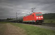 185 357 mit einem Kesselwagenzug am 20.08.2014 bei Kollmarsreute.