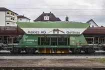 Schüttgutwagen 6676 704-6, Bauart Falls, der Makies AG Gettnau. Bahnhof Vilshofen an der Donau am 18.08.2014.