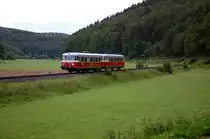 Freizeitverkehr auf der Schwäbischen Alb - die Radwandershuttle der SAB am 24. August 2014:

Die MAN der SAB waren zwischen Münsingen und Schelklingen unterwegs. VT 5 und VS 14 haben Schmiechen hinter sich gelassen und erreichen in Kürze Hütten.