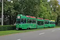 Be 4/6 S 684 zusammen mit dem B 1430 auf der Umgeleiteten Linie 2 im Aeschengraben. Die Aufnahme stammt vom 16.08.2014.