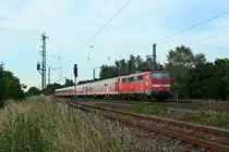 111 060-0 mit einer RB von Schliengen nach Offenburg am Abend des 06.06.14 beim Verlassen des Bahnhof Orschweier.