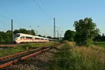 403 062-3 und 403 533-3 als ICE 100 von Basel SBB nach Dortmund Hbf am Abend des 06.06.14 im n�rdlichen Teil des Bahnhofs Orschweier.