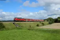 218 464-6 mit dem RE 22304 (Neustadt-Rottweil) bei Unadingen, 16.08.2014.