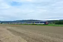 Flugshow AIR 14 Payerne: BDt EWI 50 85 82-33 970-3 mit einem  Westschweizer  KlB Pendel welcher um 2 B EWI NPZ verl�ngert wurde als EXT 30927 Lausanne - Payerne bei Granges-Marnand, 31.08.2014. 

