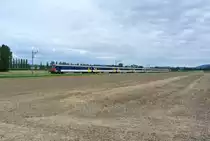 Flugshow AIR 14 Payerne: BDt EWI 50 85 82-33 966-1 mit einem  Westschweizer  KlB Pendel welcher um 2 B EWI NPZ verl�ngert wurde als EXT 30929 Lausanne - Payerne bei Granges-Marnand, 31.08.2014. 

