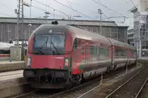 RJ 67 von M�nchen Hbf nach Budapest-Keleti stand am 30.08.2014 noch friedlich im M�nchen Hbf.