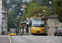 . Spaziergang entlang der Nordbahnhof- und Friedhofstraße, Teil IV -

15:16: An der Haltestelle Pragfriedhof (kein Halt) kommt der U7 eine weitere U7 in der Vorgängergeneration entgegen.

08.09.2014 (M)