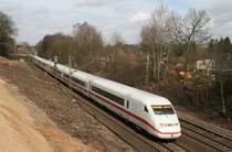 ICE 587 (Hamburg–M�nchen) am 31.03.2010 zwischen Stelle und Ashausen