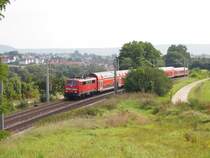 111 177 zieht den RE 59124 von Augsburg nach Nürnberg. Am 09.09.14 zwischen Ellingen und Pleinfeld.