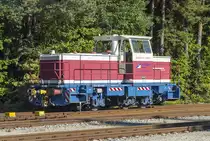 Frisch lakiert präsentiert sich Lok 6  Peter  der InfraServ Gendorf im Bahnhof Kastl (Oberbayern) am 17.09.2014.


Öffentlich zugänglicher Fotostandort (P&R-Parkplatz)