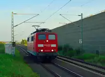 Aus Richtung Nievenheim kam die 151 165-8 Lz in Richtung Neuss gefahren.....Donnerstag den 17.9.2014